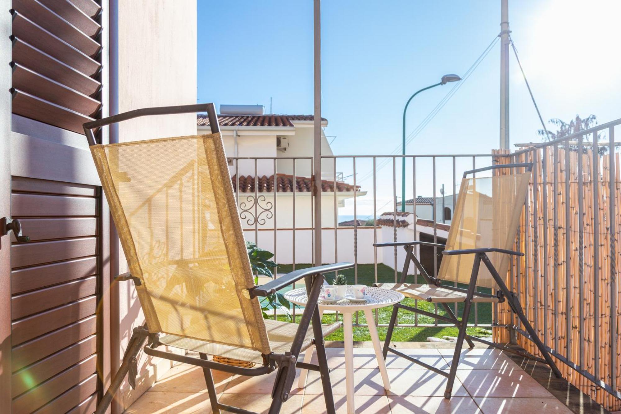 Ferienwohnung Bynos Pool - Primo Piano Santa Maria Navarrese Exterior foto