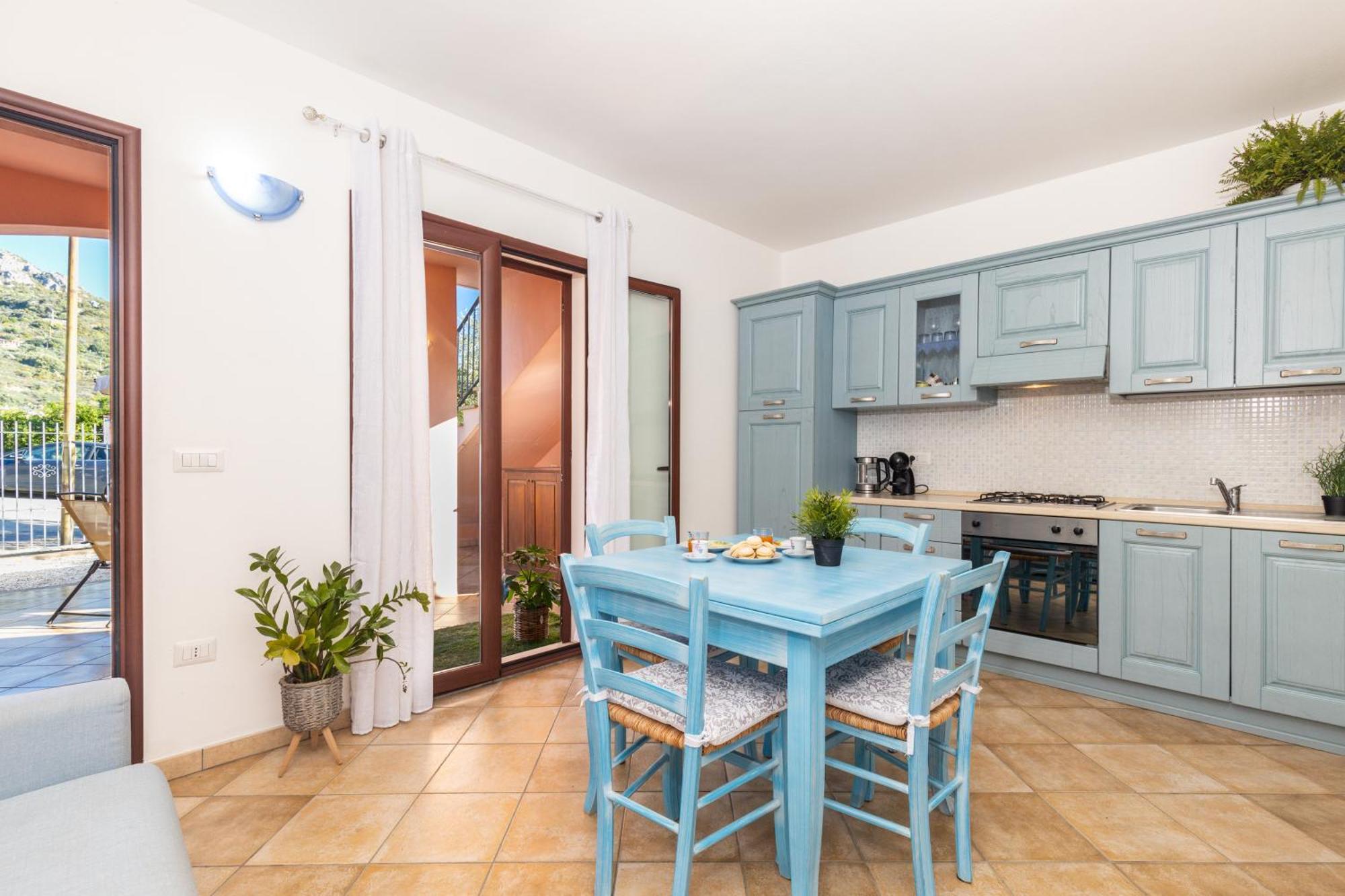 Ferienwohnung Bynos Pool - Primo Piano Santa Maria Navarrese Exterior foto