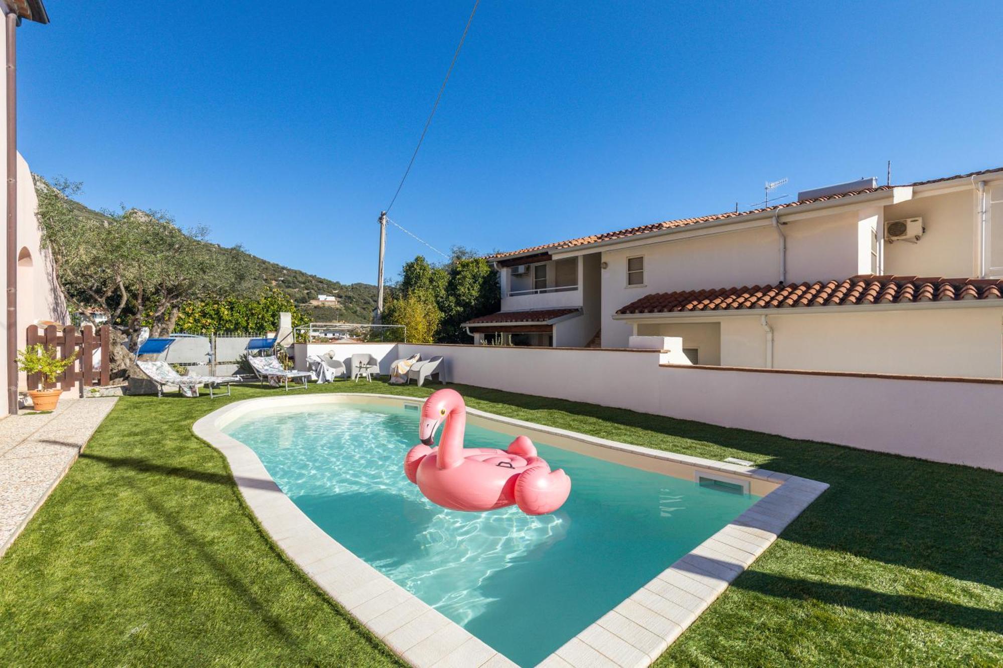 Ferienwohnung Bynos Pool - Primo Piano Santa Maria Navarrese Exterior foto