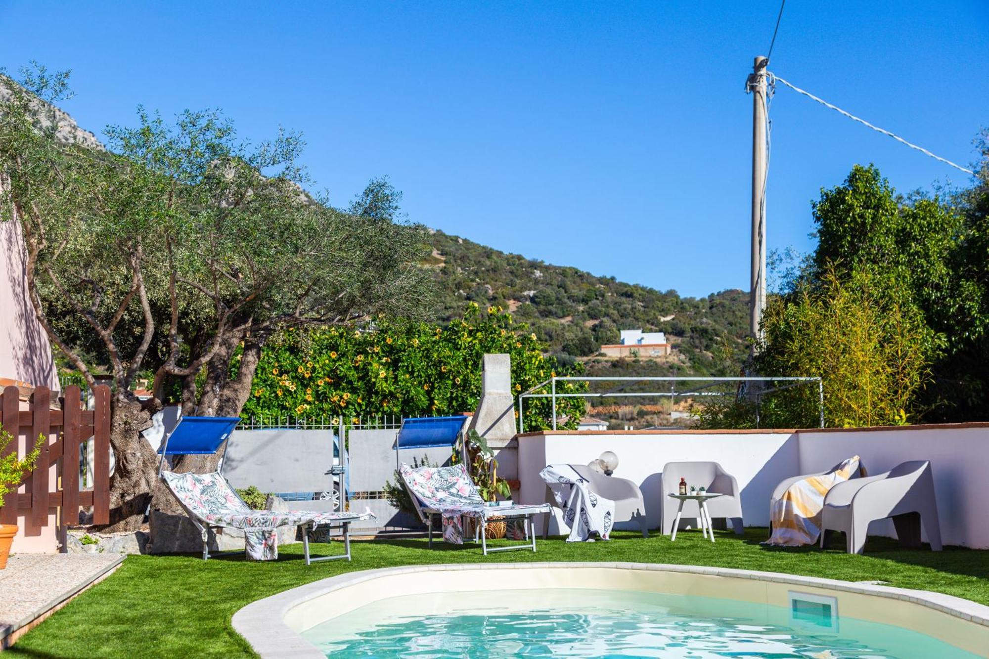 Ferienwohnung Bynos Pool - Primo Piano Santa Maria Navarrese Exterior foto